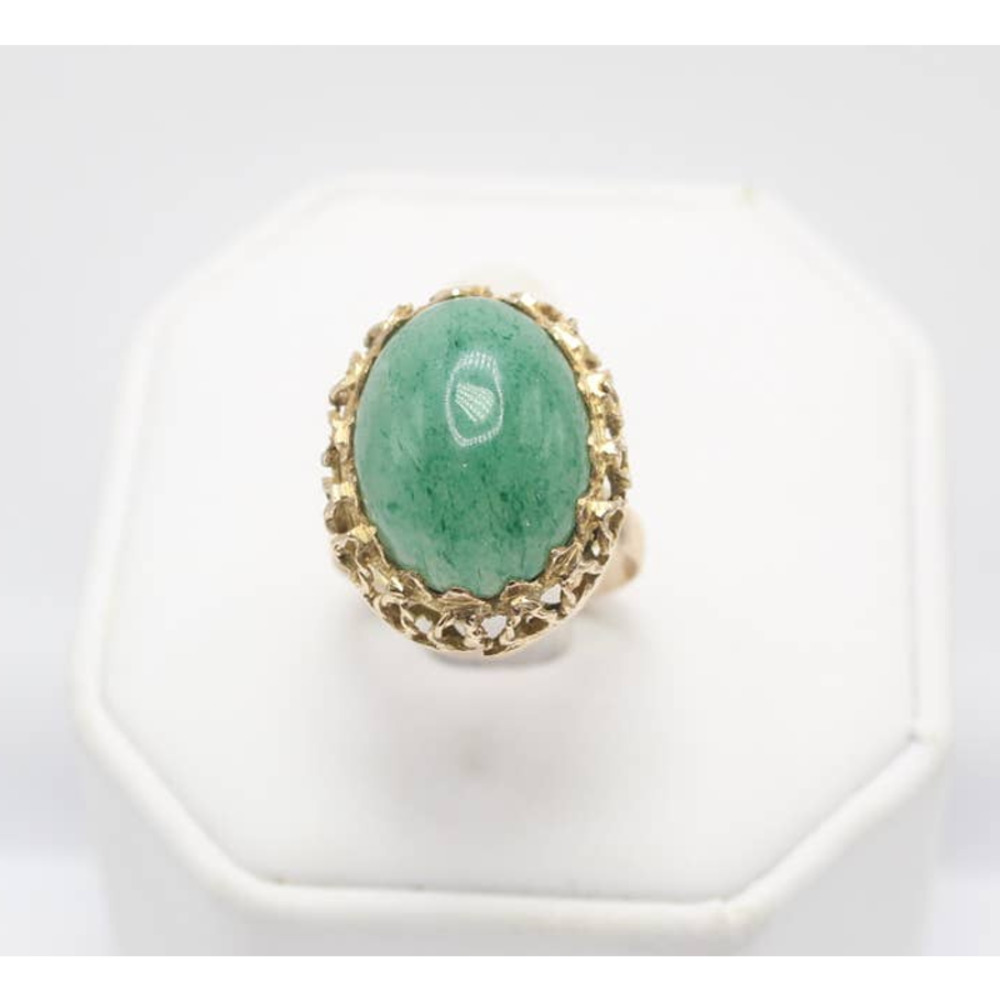 14K Yellow Gold Women's Ring With Jade Stone Size 7.5